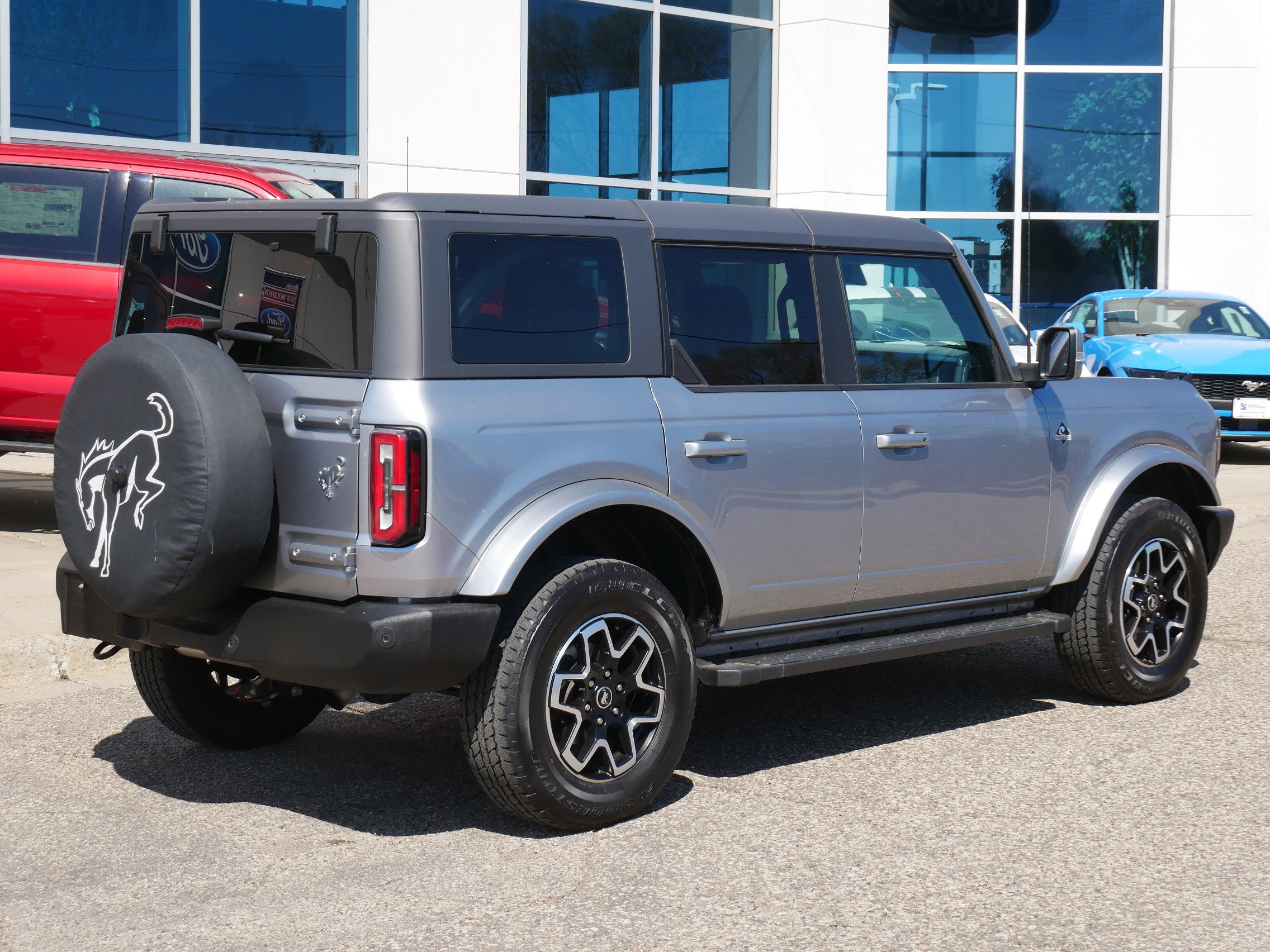 Certified 2023 Ford Bronco Outer Banks AWD/4WD image 3