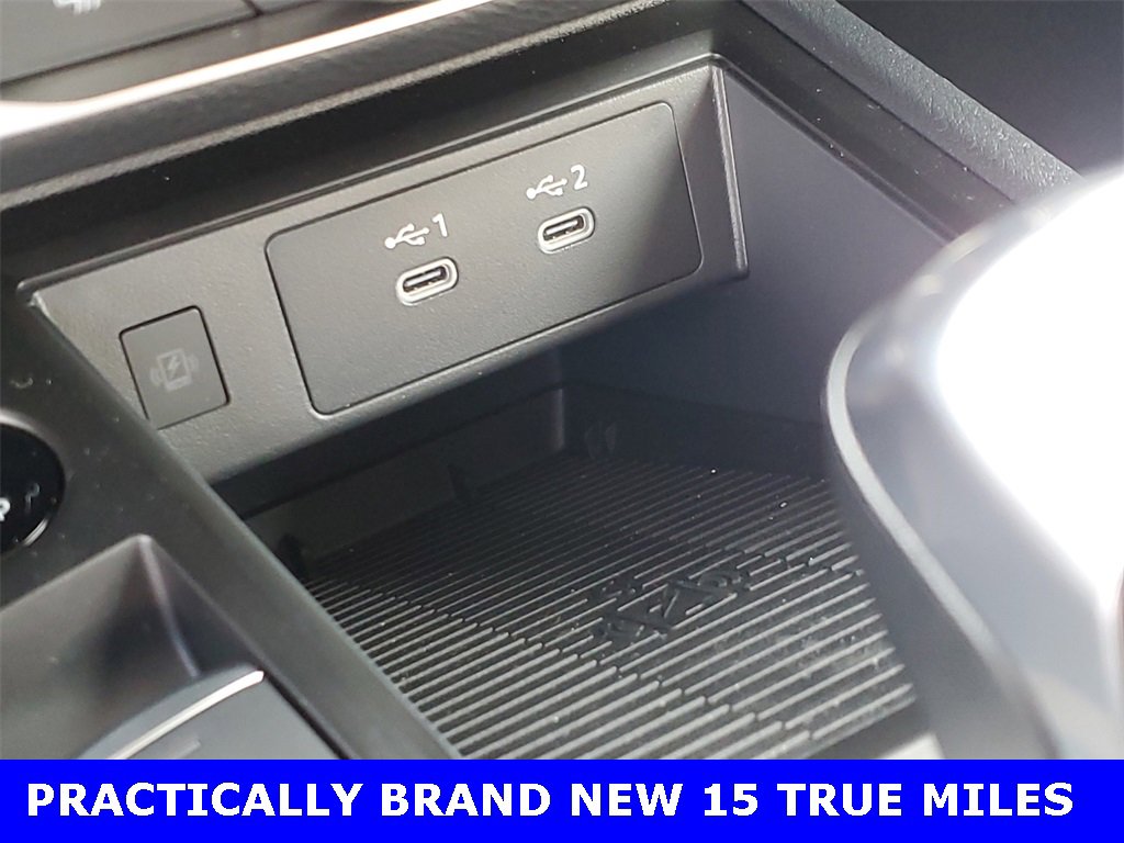 Used 2025 Nissan Kicks SV image 24