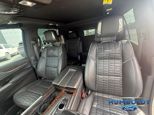Used 2023 Cadillac Escalade Premium Luxury Platinum image 13