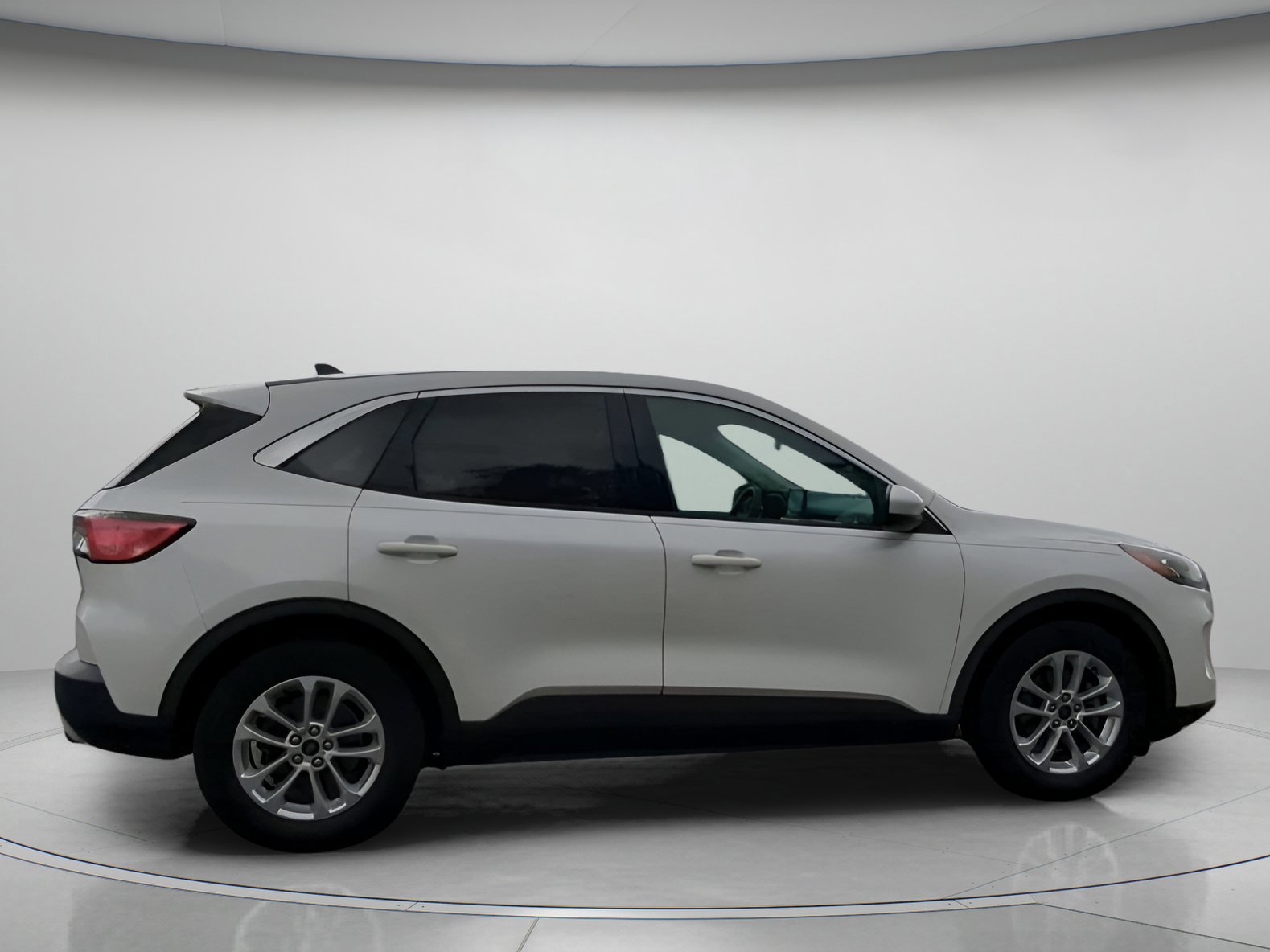 Certified 2020 Ford Escape SE image 23