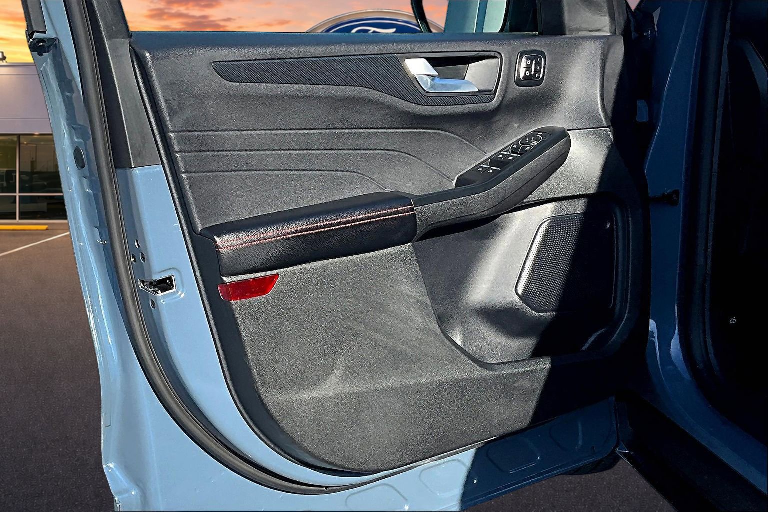 Certified 2025 Ford Escape ST-Line Elite AWD/4WD image 23