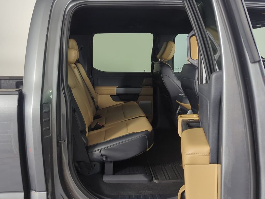 Certified 2025 Ford F450 Lariat w/ Lariat Ultimate Package AWD/4WD image 16