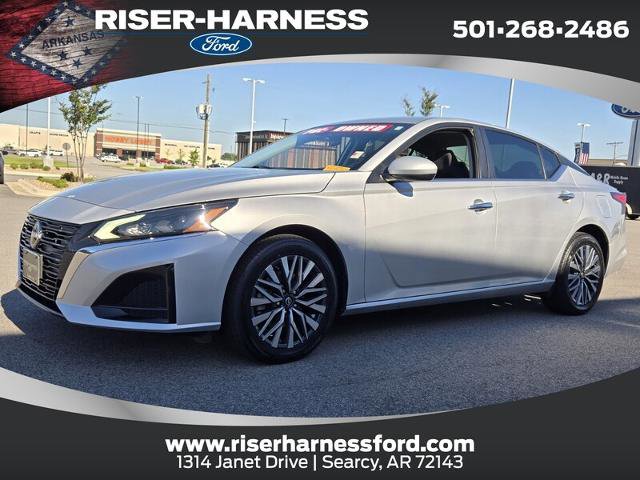 Used 2023 Nissan Altima 2.5 SV
