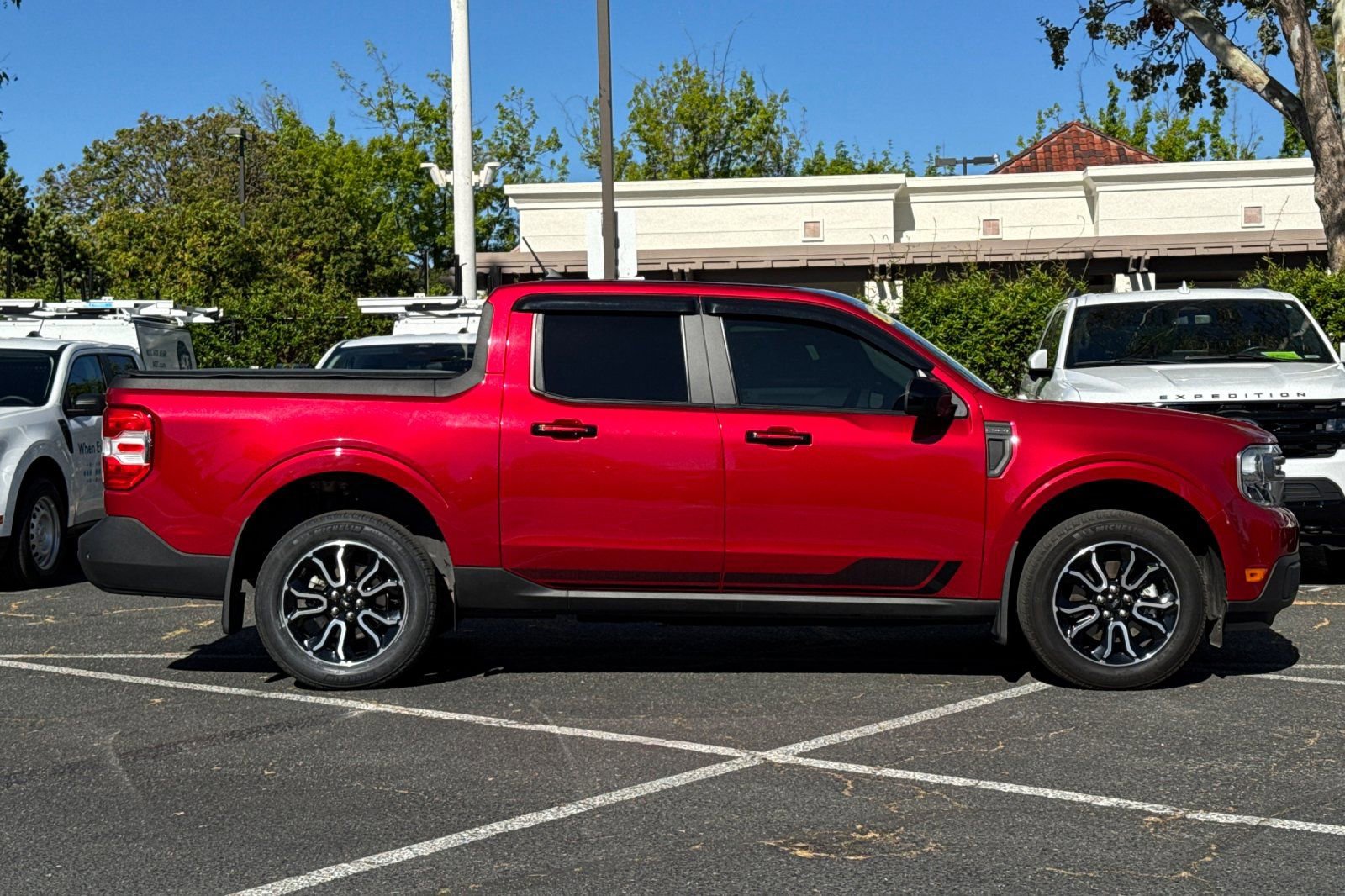 Certified 2022 Ford Maverick Lariat w/ Lariat Luxury Package image 3