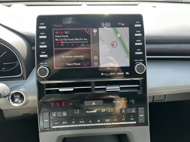 Used 2019 Toyota Avalon Limited FWD image 29