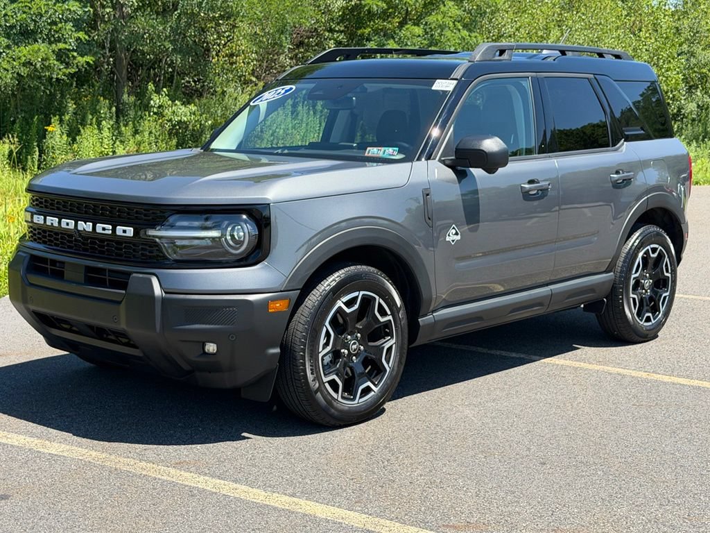 Certified 2025 Ford Bronco Sport Outer Banks w/ Outer Banks Tech Package+ AWD/4WD image 32