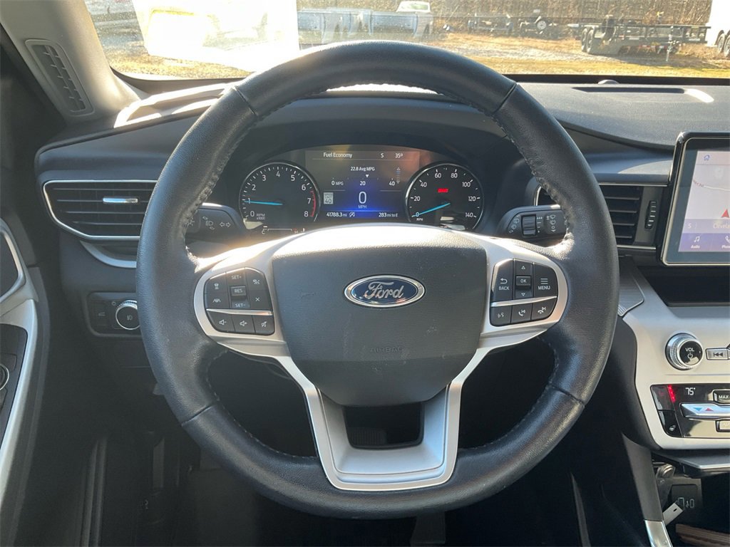 Certified 2021 Ford Explorer XLT w/ Equipment Group 202A image 21