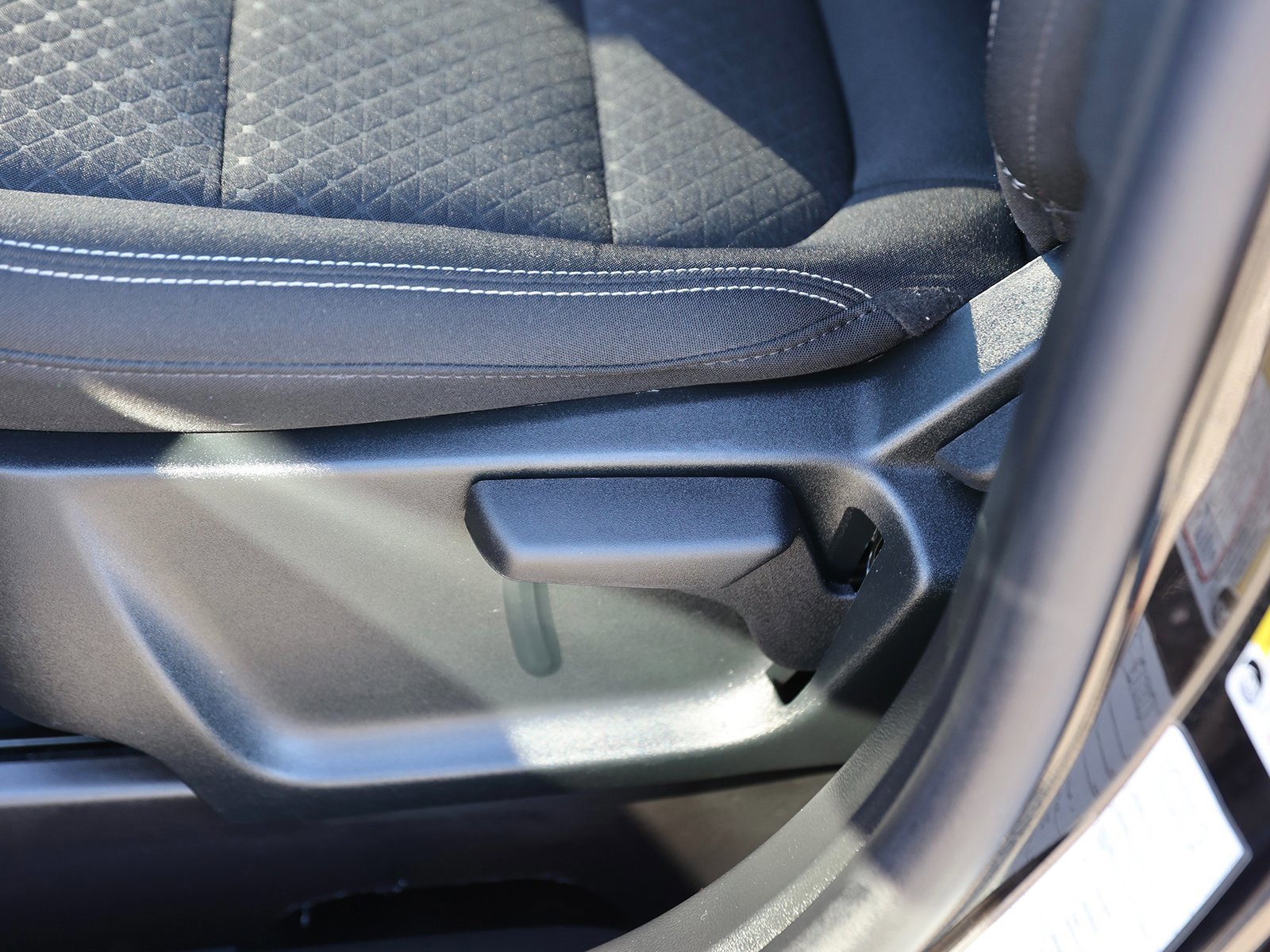 Certified 2025 Ford Escape Active image 17