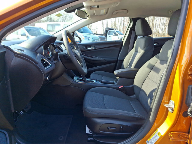 Used 2017 Chevrolet Cruze LT w/ Convenience Package image 19