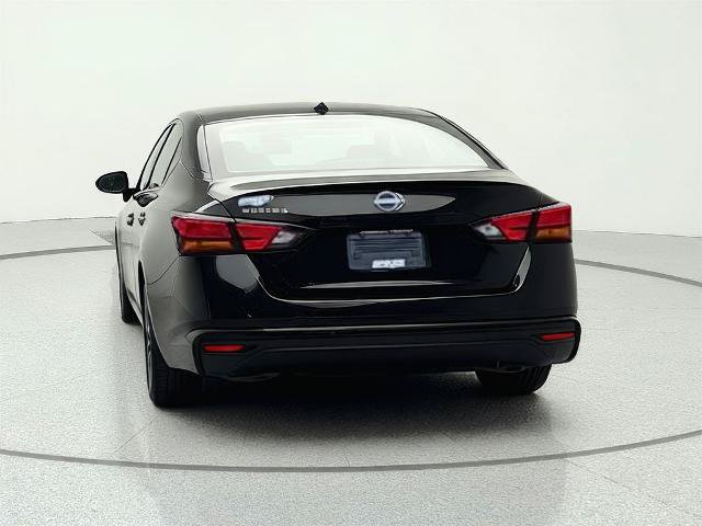 Used 2025 Nissan Altima 2.5 SV FWD image 6