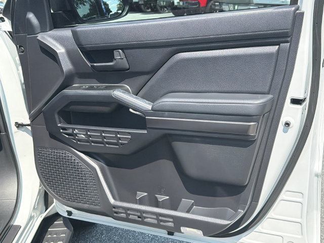 Used 2025 Toyota 4Runner SR5 AWD/4WD image 16
