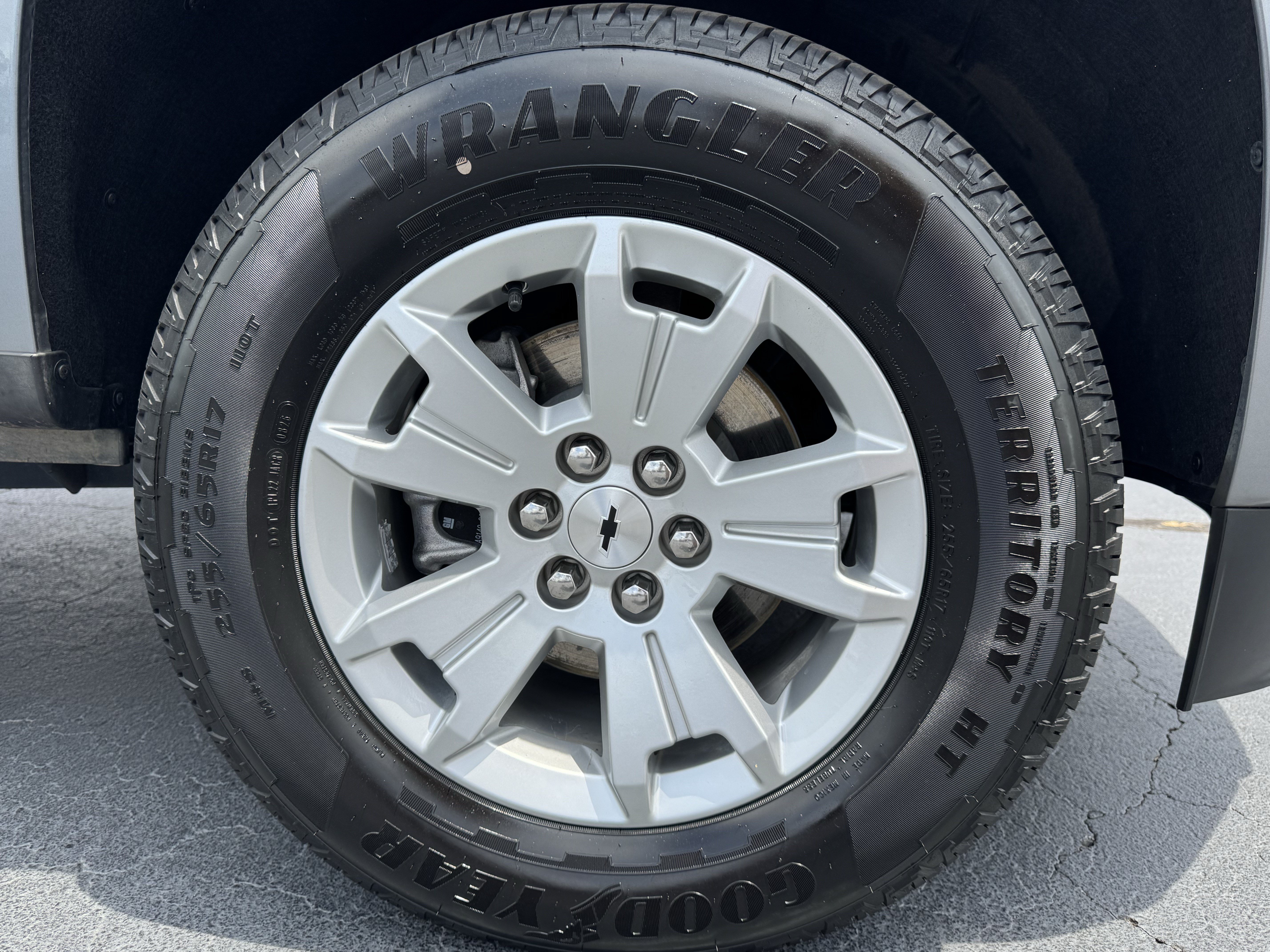 Used 2022 Chevrolet Colorado LT w/ Luxury Package RWD image 14