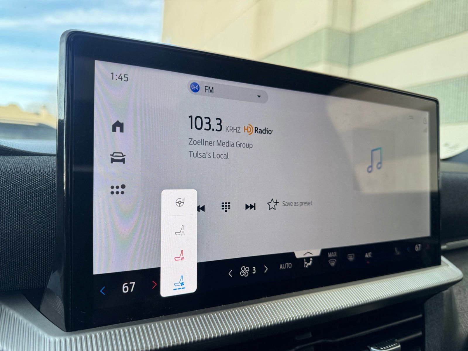 Certified 2025 Ford Explorer Platinum image 26