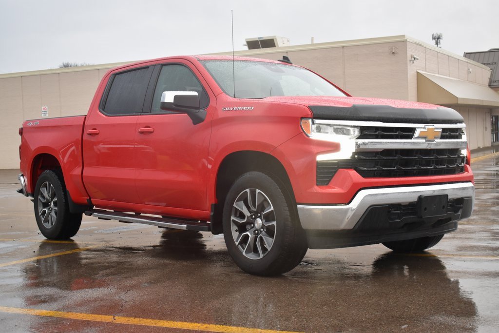 Used 2022 Chevrolet Silverado 1500 LT image 3