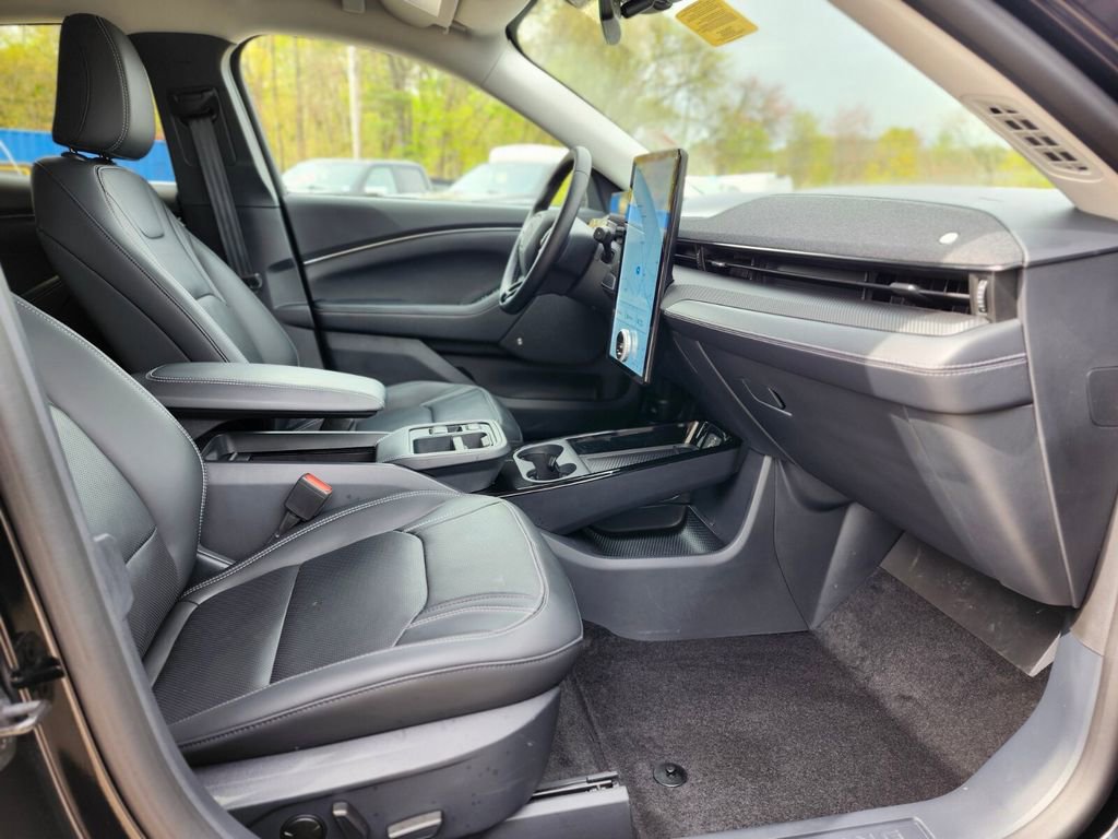 Certified 2025 Ford Mustang Mach-E Premium RWD image 11