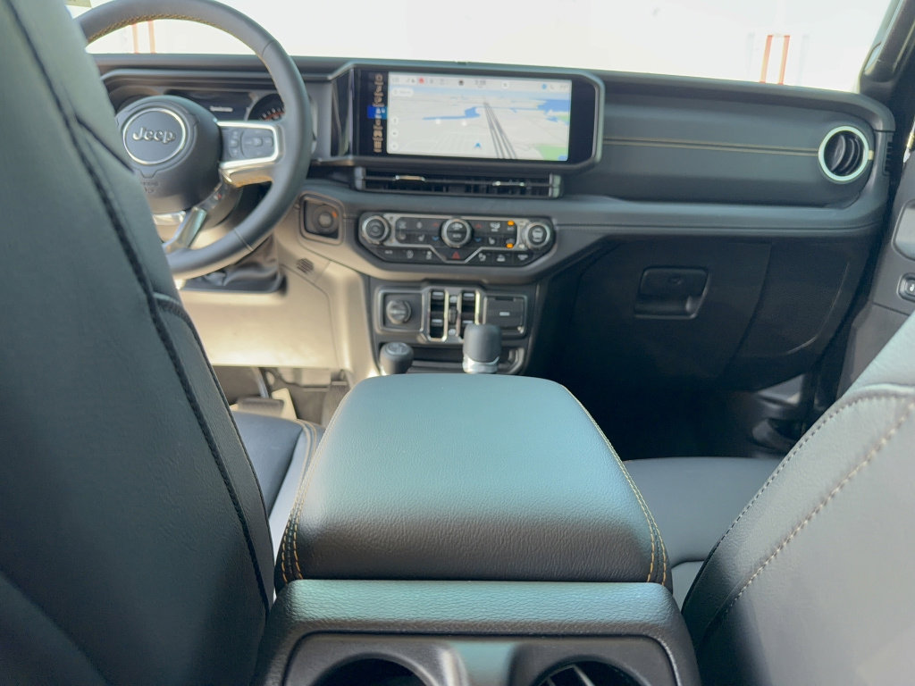 Used 2024 Jeep Wrangler Sahara w/ Technology Group image 31