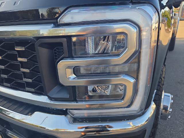 Certified 2024 Ford F350 Lariat w/ Lariat Ultimate Package AWD/4WD image 3