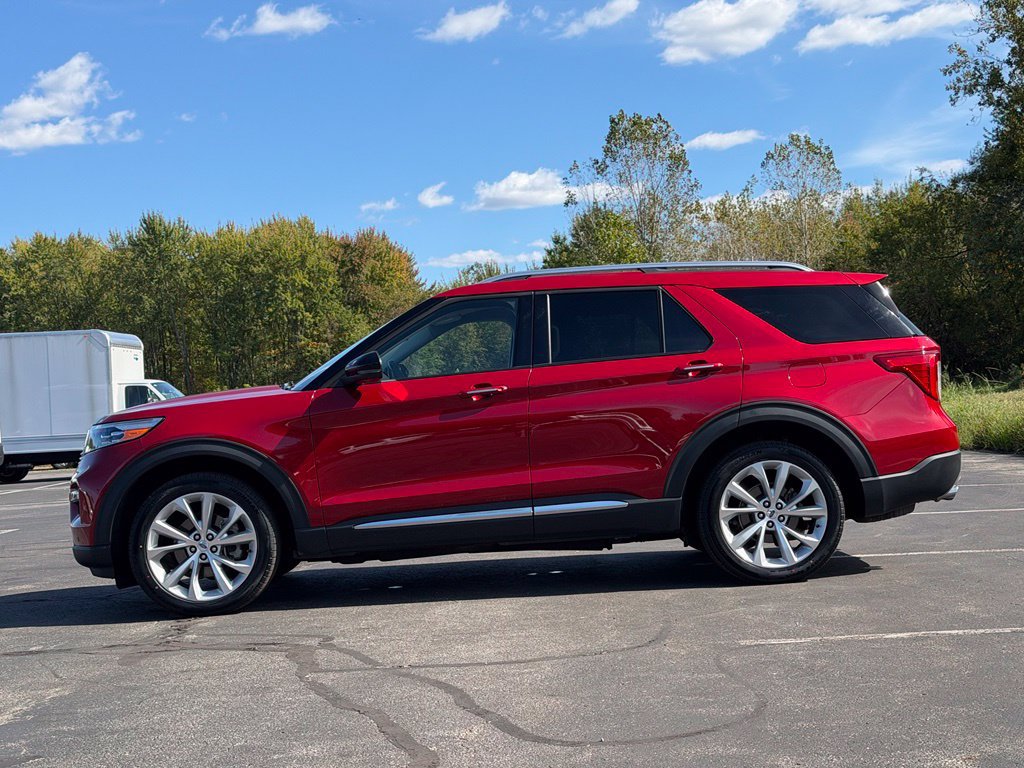 Certified 2023 Ford Explorer Platinum w/ Technology Package AWD/4WD image 8