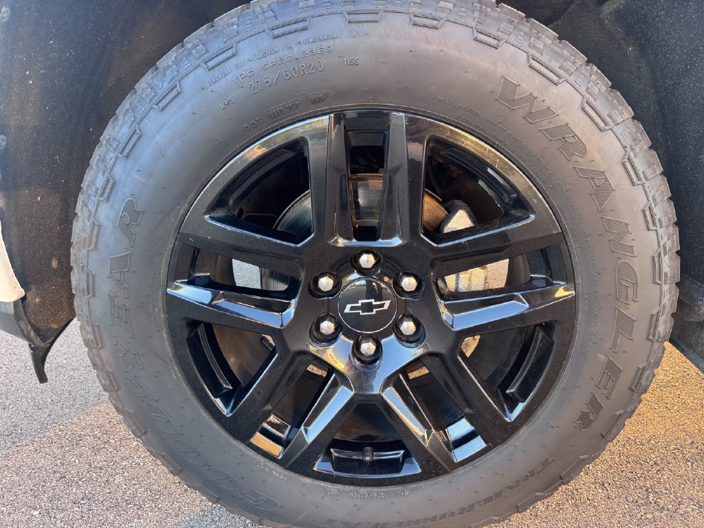 Used 2022 Chevrolet Silverado 1500 Custom w/ Rally Edition AWD/4WD image 9