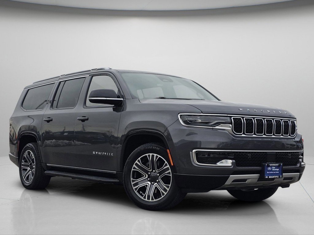 Used 2024 Jeep Wagoneer L Series II w/ Flexible Seating Group image 2