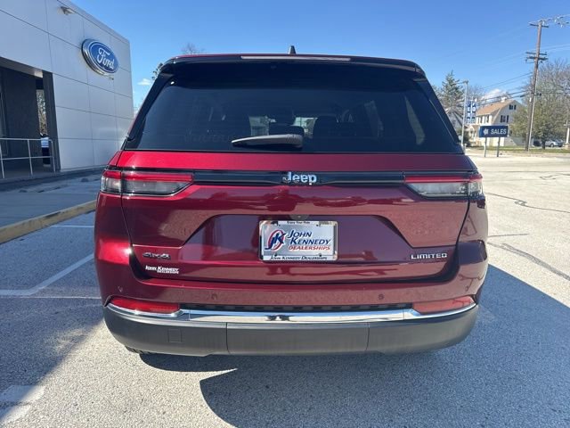 Used 2023 Jeep Grand Cherokee Limited image 4