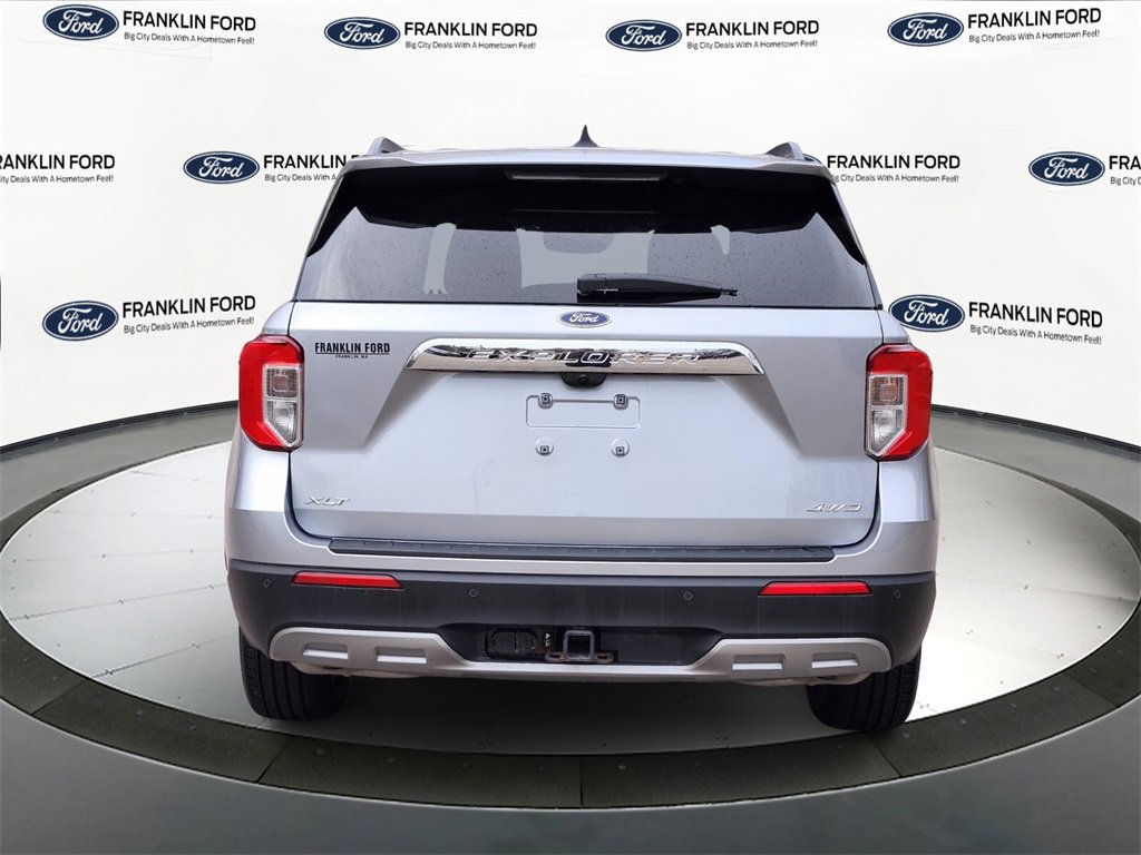 Certified 2022 Ford Explorer XLT w/ Equipment Group 202A image 4