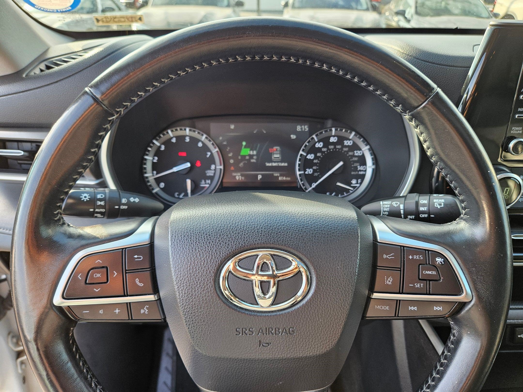 Used 2020 Toyota Highlander XLE AWD/4WD image 32