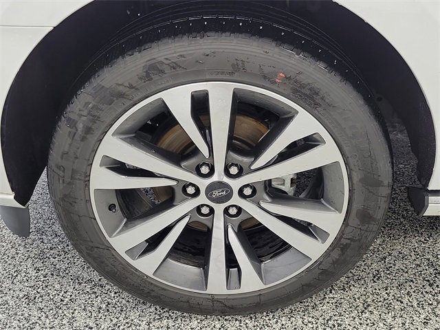 Certified 2021 Ford Expedition Platinum image 5