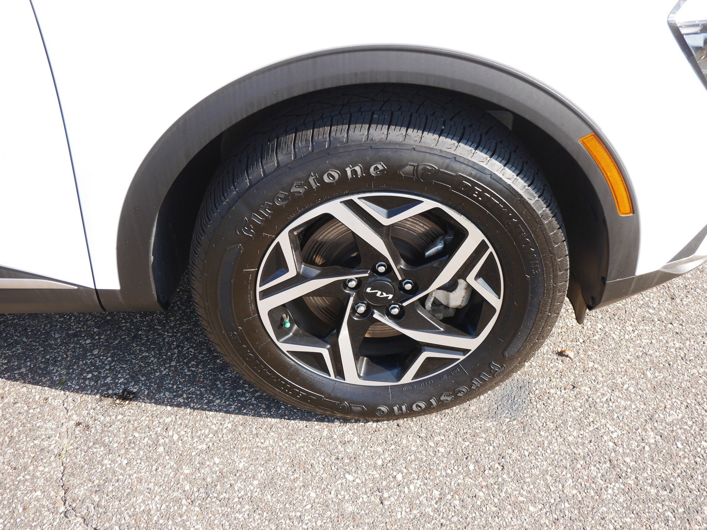 Used 2023 Kia Sportage LX image 15