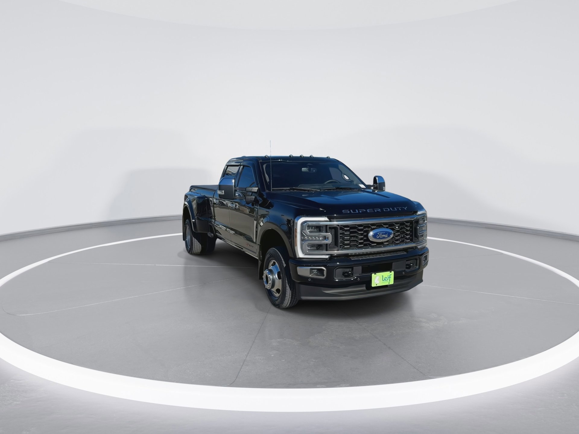 Certified 2025 Ford F350 Platinum w/ Platinum Plus Package image 2