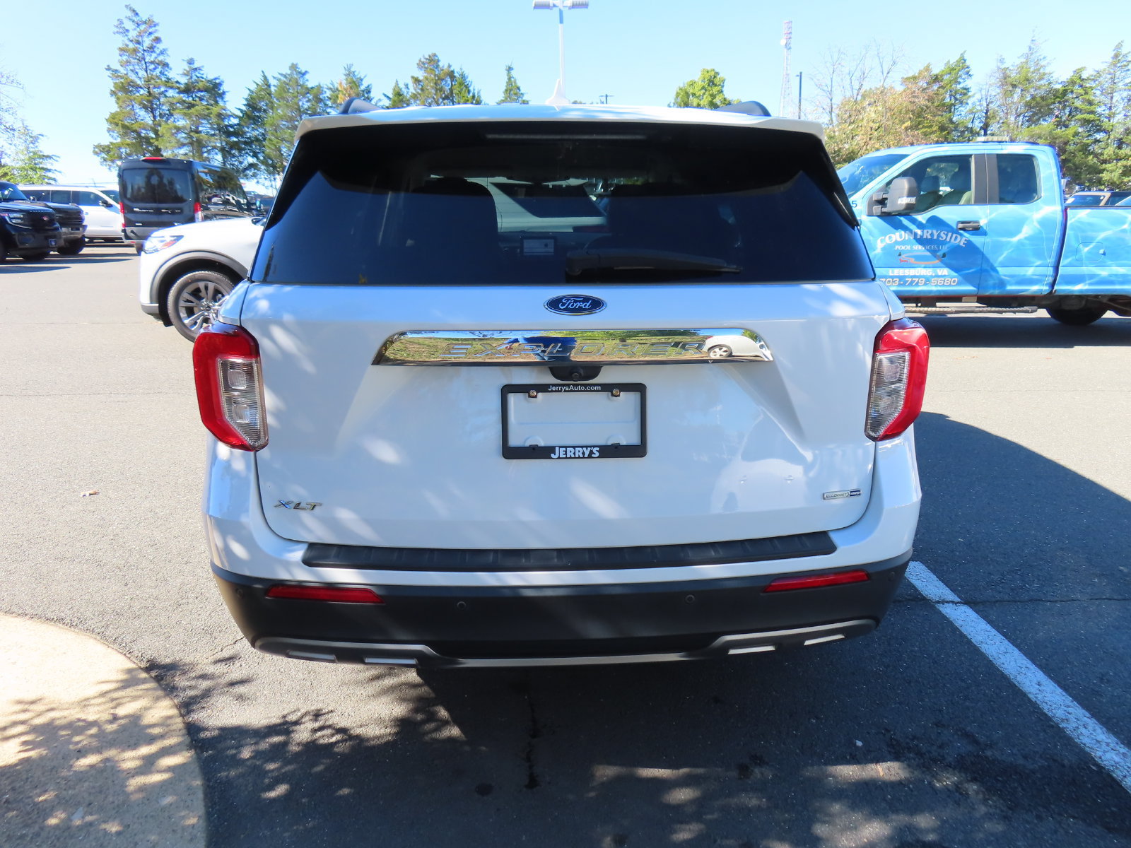 Certified 2020 Ford Explorer XLT w/ Equipment Group 202A AWD/4WD image 6