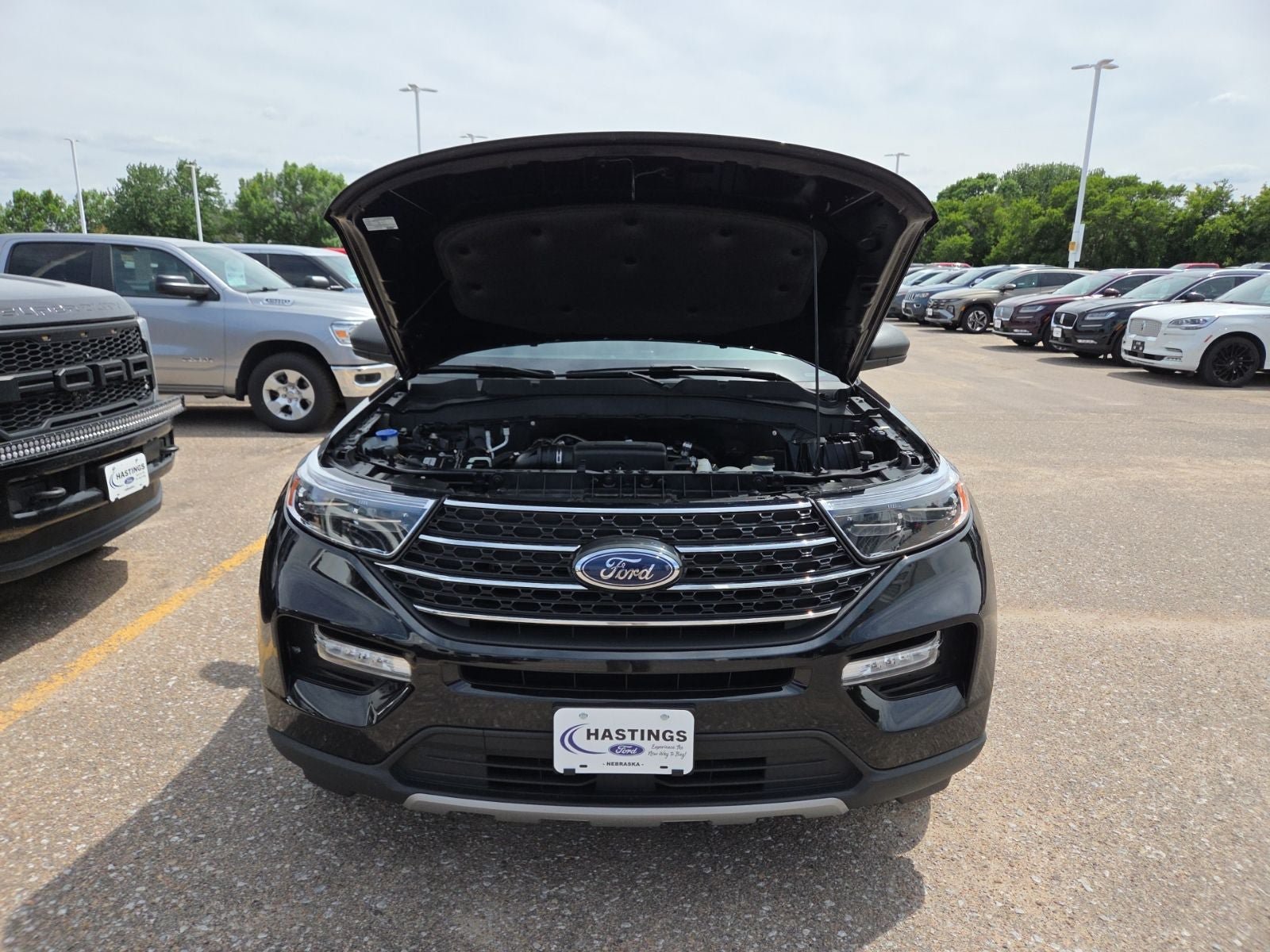 Certified 2023 Ford Explorer XLT w/ Equipment Group 202A AWD/4WD image 21