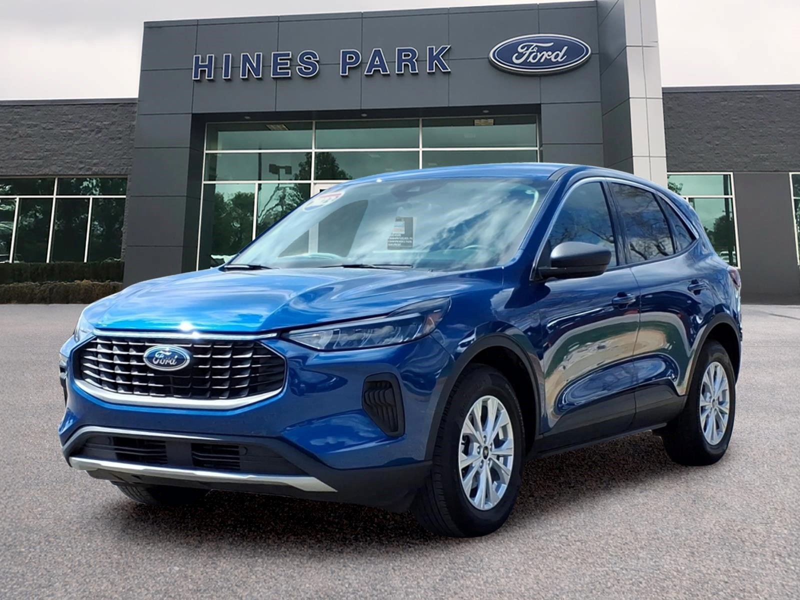 Certified 2023 Ford Escape Active w/ Tech Pack #1 AWD/4WD image 3