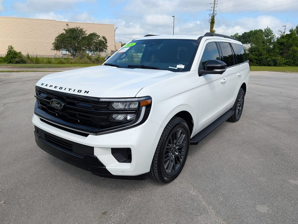 Certified 2026 Ford Expedition Platinum w/ Stealth Appearance Package AWD/4WD image 5