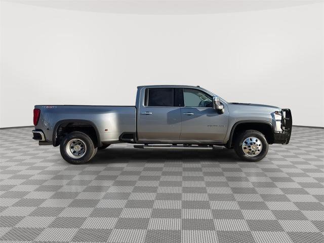 Used 2025 Chevrolet Silverado 3500 LTZ w/ LTZ Plus Package image 6