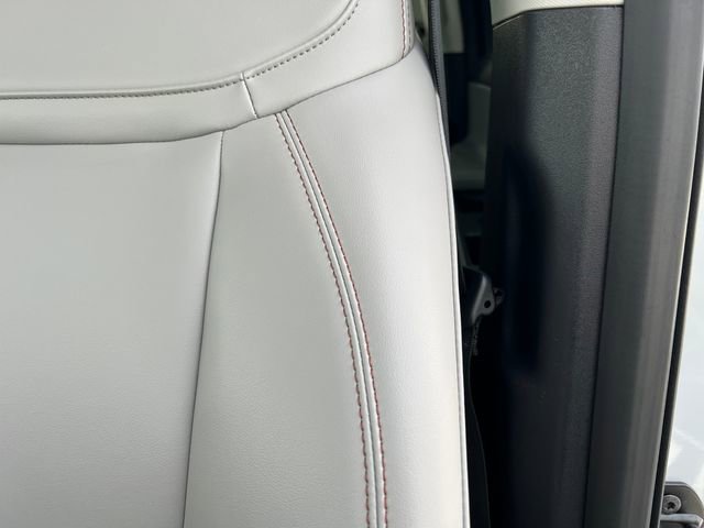 Certified 2025 Ford Expedition Active image 19