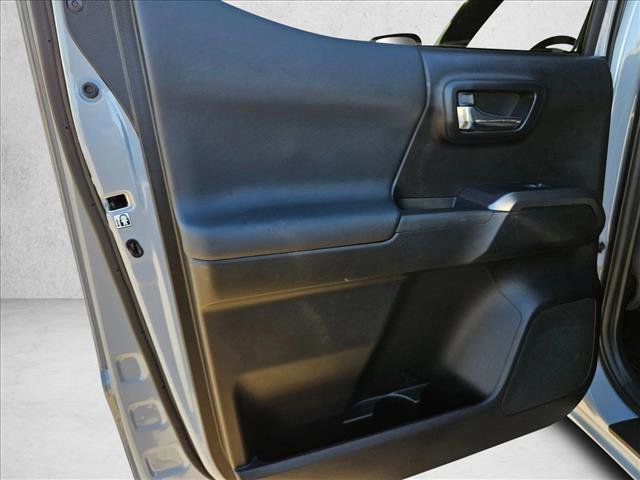 Used 2019 Toyota Tacoma TRD Off-Road w/ Technology Package image 21