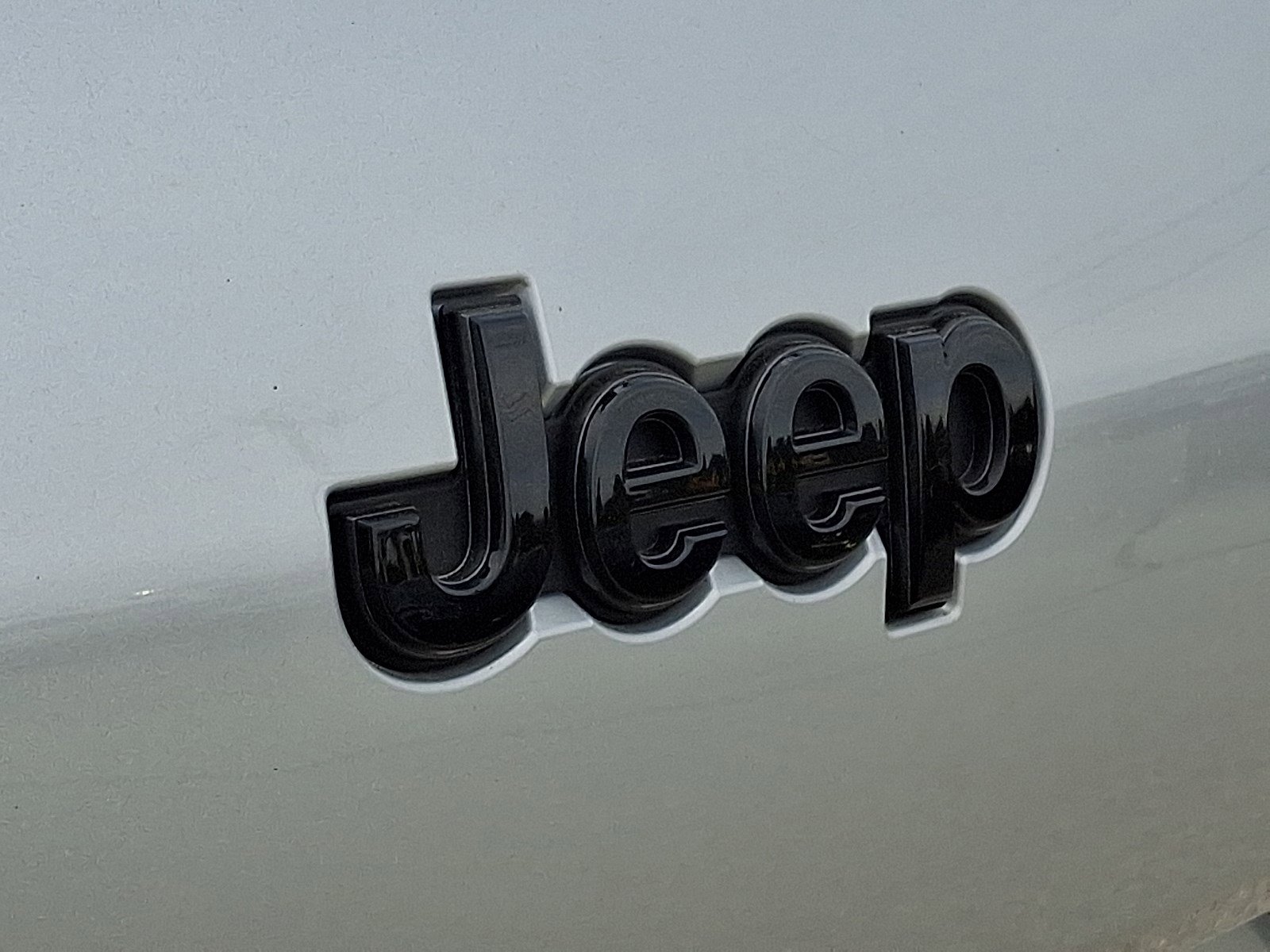 Used 2023 Jeep Grand Cherokee L Laredo image 30