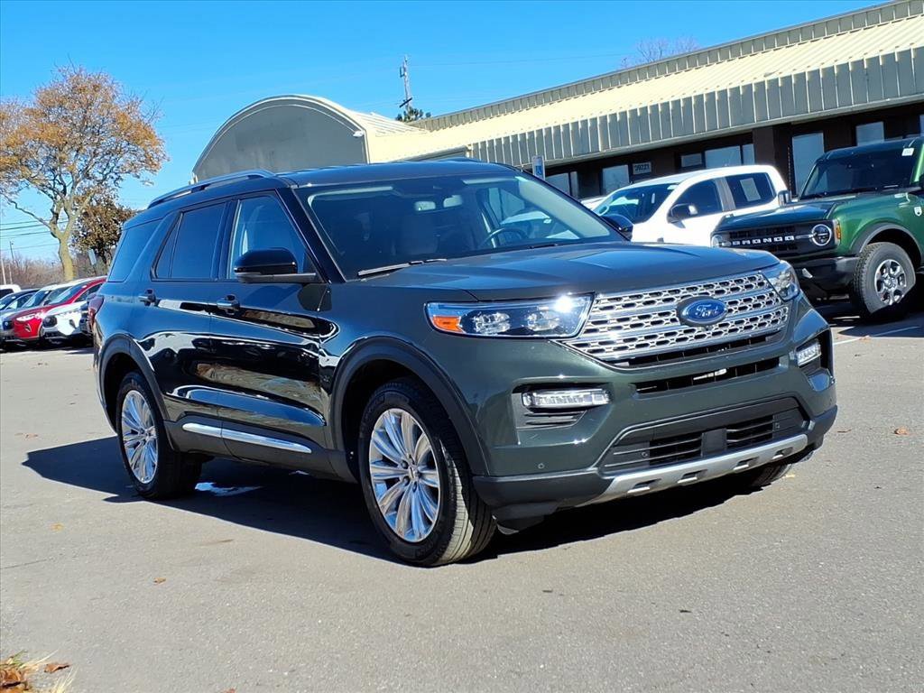 Certified 2023 Ford Explorer Limited w/ Equipment Group 301A image 7