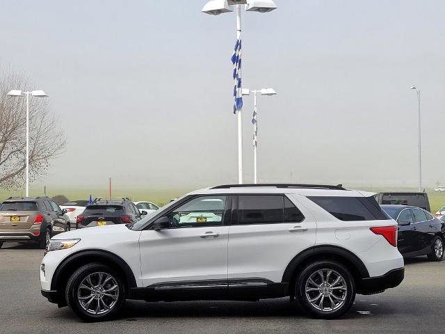 Certified 2022 Ford Explorer XLT w/ Equipment Group 202A image 2