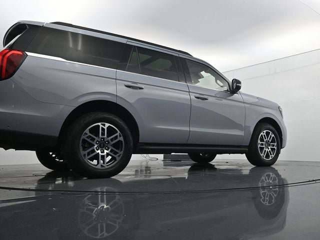 Certified 2025 Ford Expedition Active AWD/4WD image 37