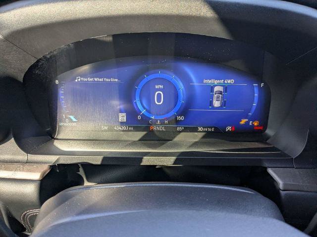 Certified 2024 Ford Explorer Platinum w/ Technology Package AWD/4WD image 33