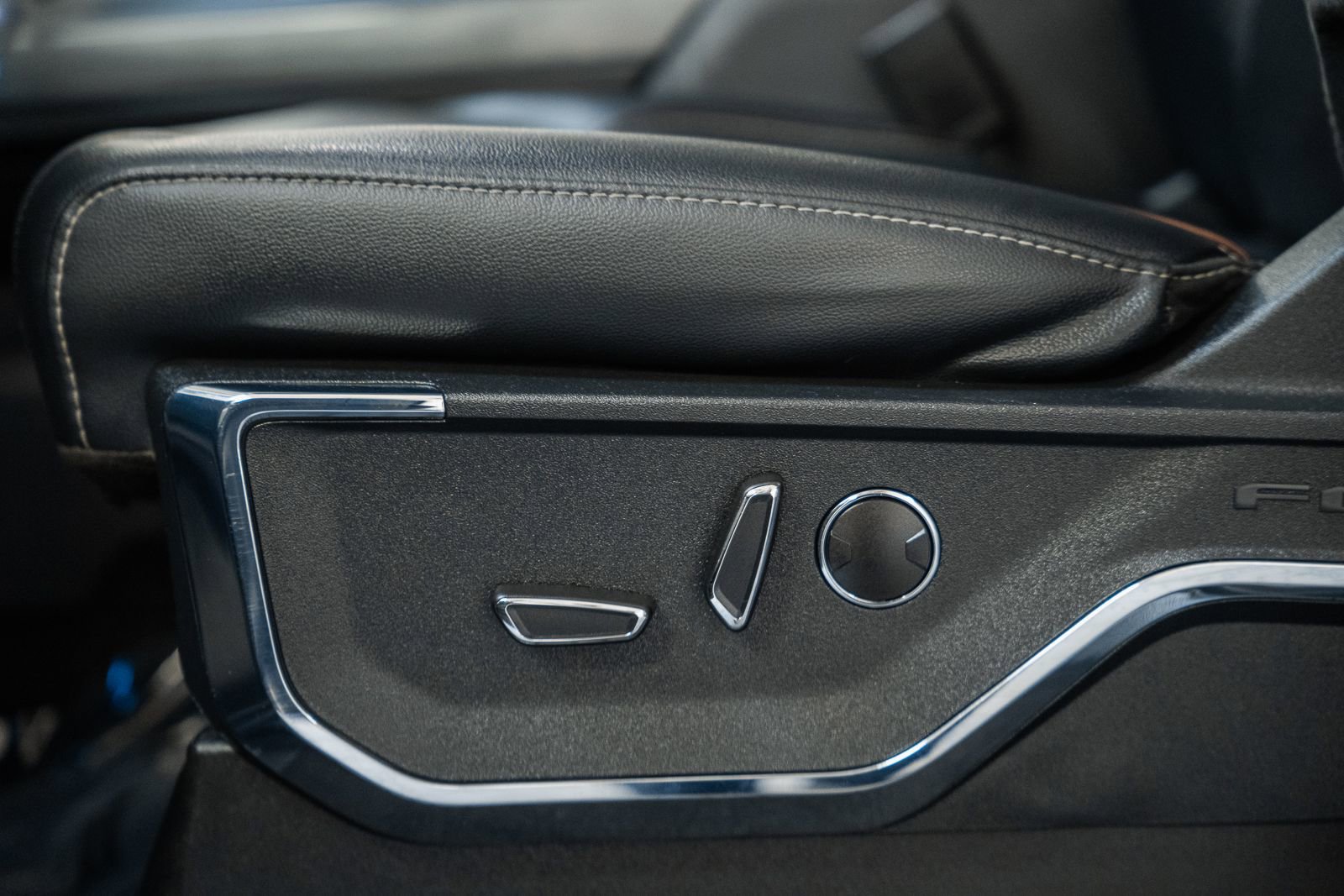 Certified 2023 Ford F150 Lariat w/ Equipment Group 502A High image 46