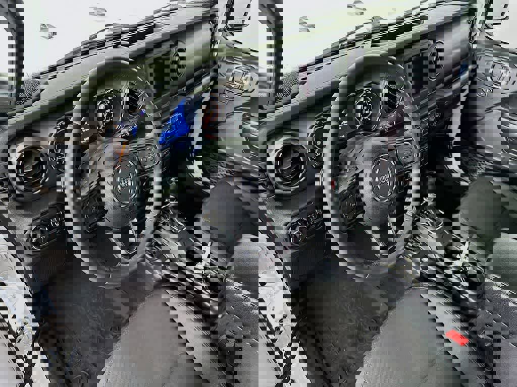 Used 2020 Jeep Wrangler Unlimited Sport S image 9