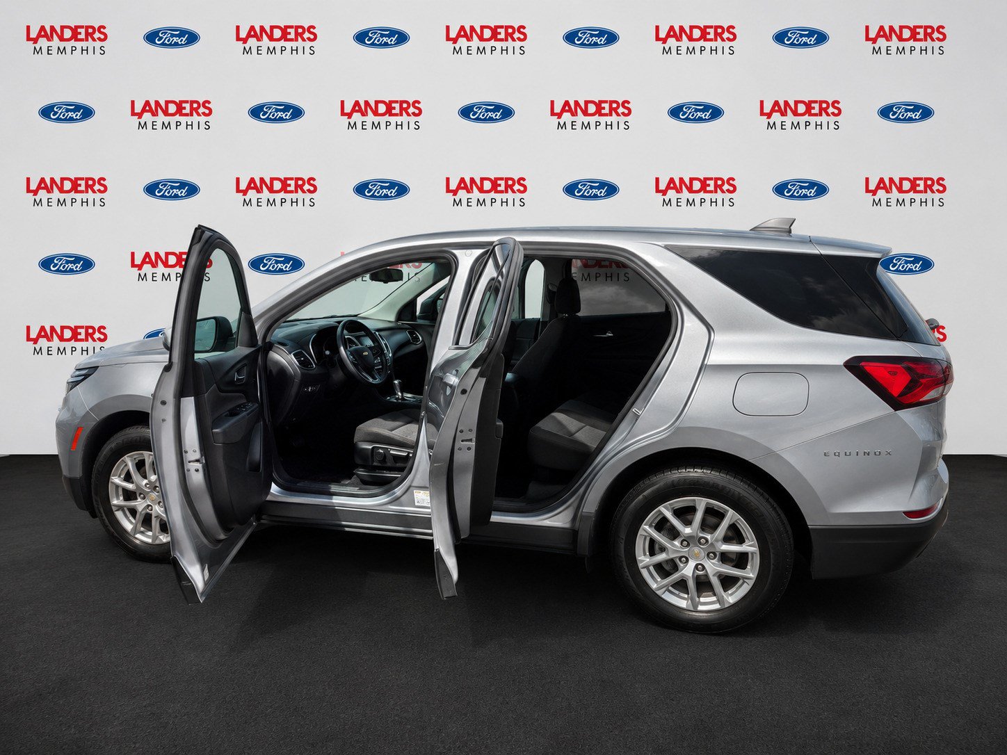 Used 2023 Chevrolet Equinox LT FWD image 9