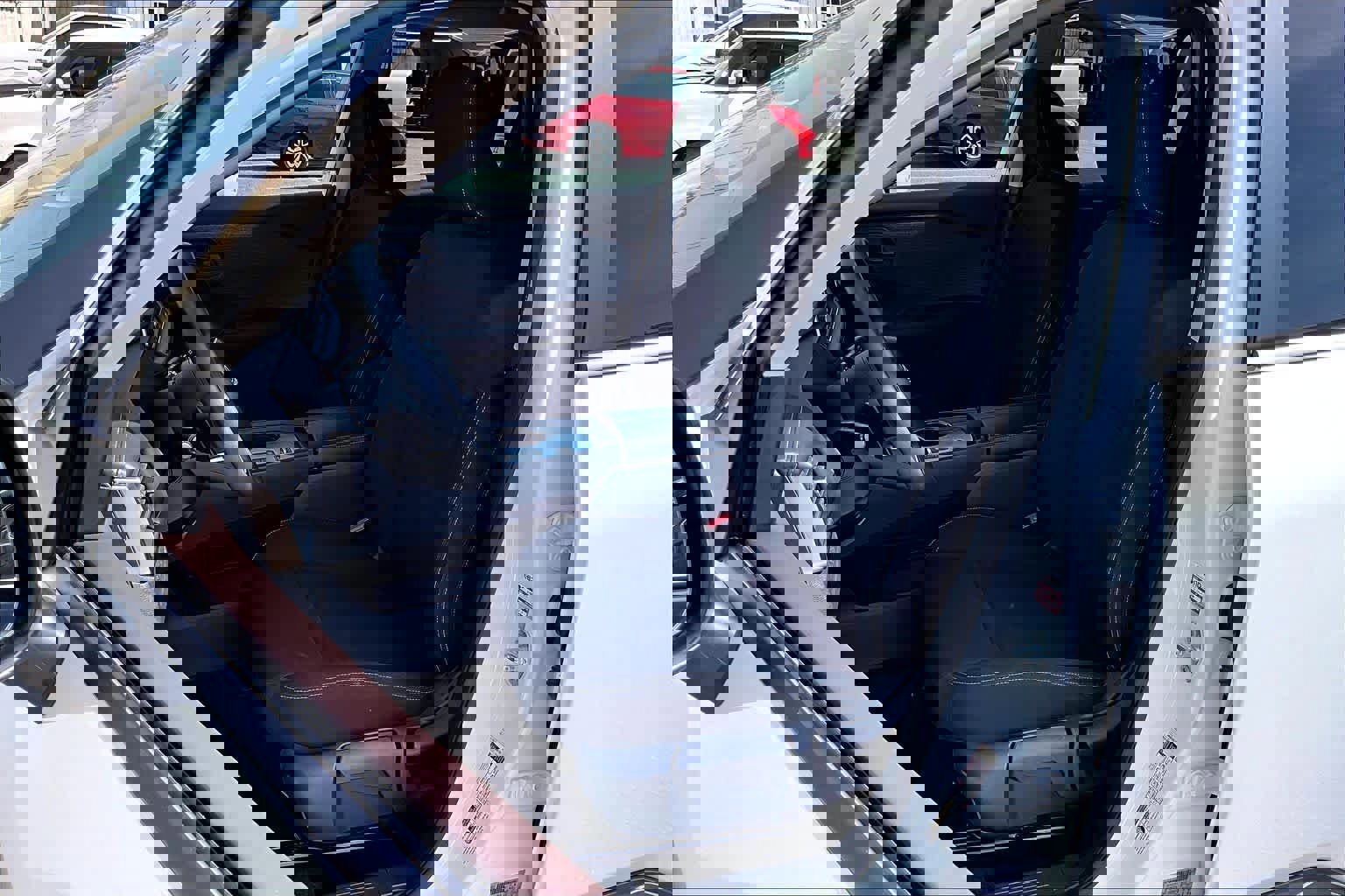 Used 2023 Nissan Rogue S image 12