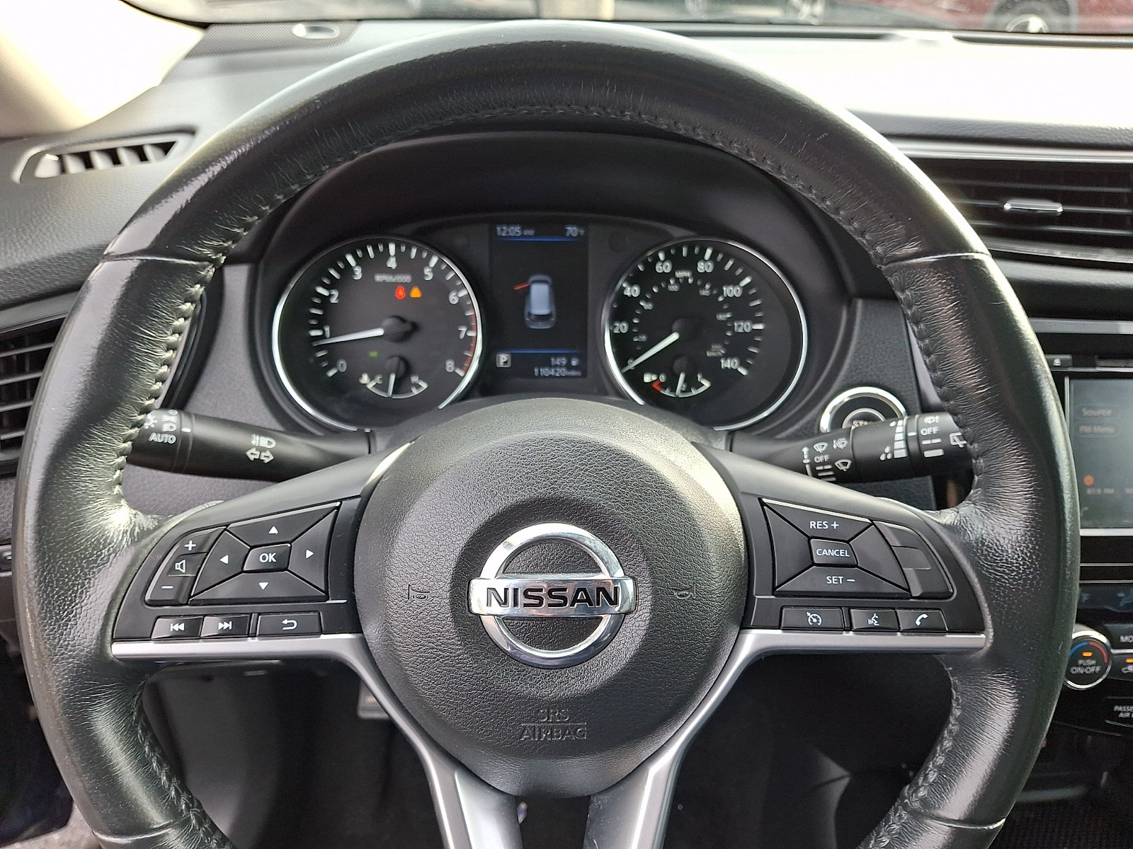 Used 2018 Nissan Rogue SV AWD/4WD image 18