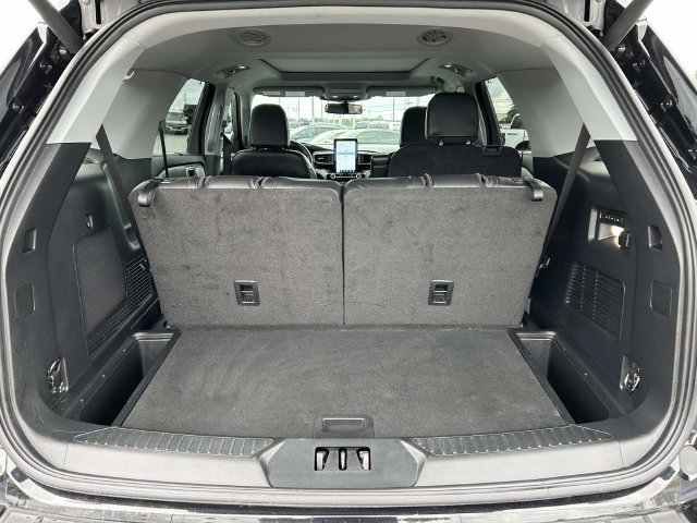 Certified 2023 Ford Explorer Limited w/ Limited Technology Package RWD image 10