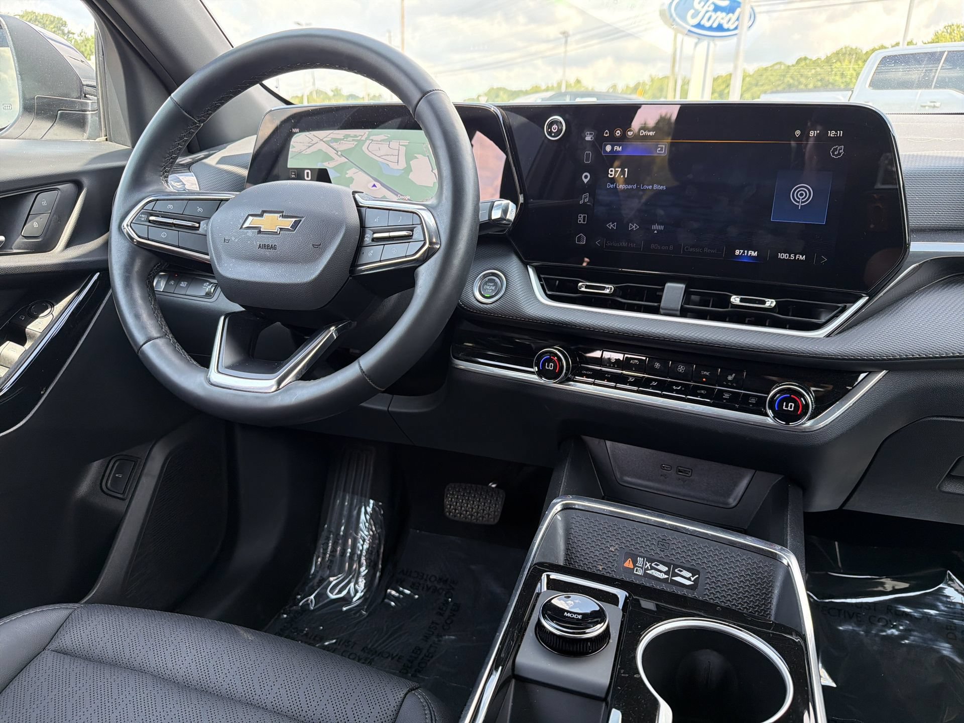Used 2026 Chevrolet Equinox LT w/ Convenience Package II FWD image 3