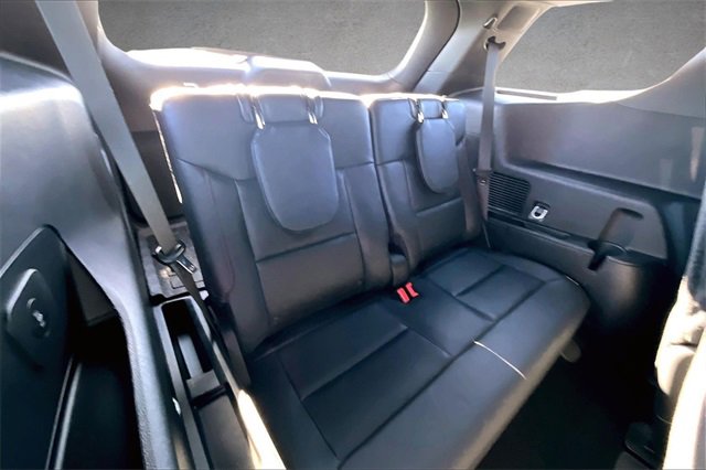 Certified 2025 Ford Explorer ST-Line w/ Premium Package image 28